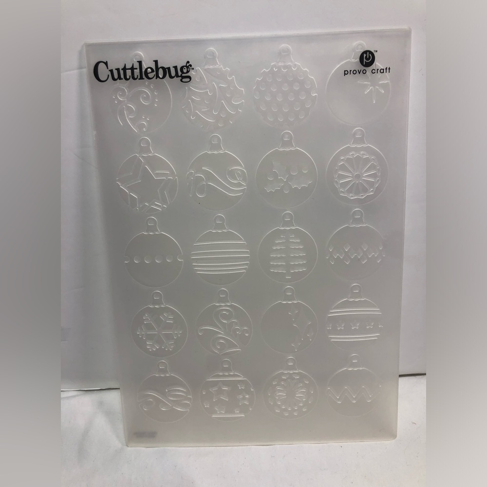 Cricut Cuttlebug Large Ornament Embossing folder 5 inch x 7 inch Christmas